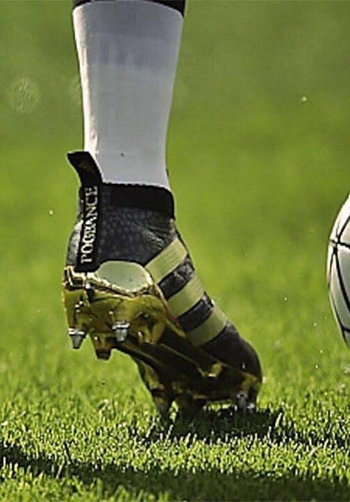 foto grama chuteira publicidade